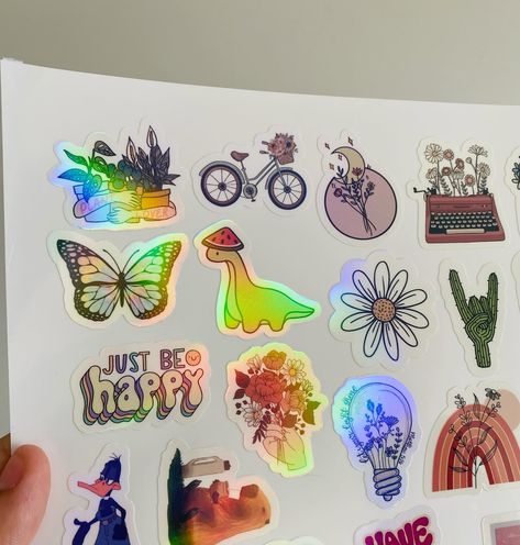 Stickers holograficos ✨ Son impermeables y completamente personalizables! Plancha de 30 a 35 stickers de 4cm a 50mil✨ 15 adhesivos de 4cm a 30mil✨ Mas info o consultas al whatsapp link en bio ☺️ Aquarius Sticker, Cosmic Stickers, Axolotl Stickers, Zodiac Stickers, Holo Stickers