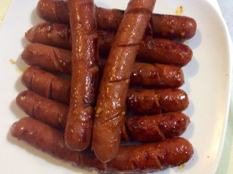 Marinated Hot Dogs, Hot Dog Marinade, Marinated Hotdogs, Marinated Hot Dogs Recipes, Beef Hot Dog Recipes, Hotdogs Recipes, Gordon Liu, Hot Dog Sauce Recipe, Hot Dog Chili Sauce