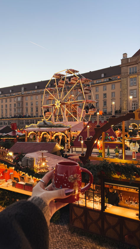 This christmas market is not only one of the most famous ones but also one of the oldest Christmas markets in the world and the oldest one in Germany.  📍 Dresdner Striezelmarkt Europe In Christmas, Christmas Market Europe, Christmas In Europe Aesthetic, Austria Christmas Markets, Christmas Market Germany, Strasbourg Christmas Market, Christmas Markets Aesthetic, Germany Market, Christmas Market Aesthetic