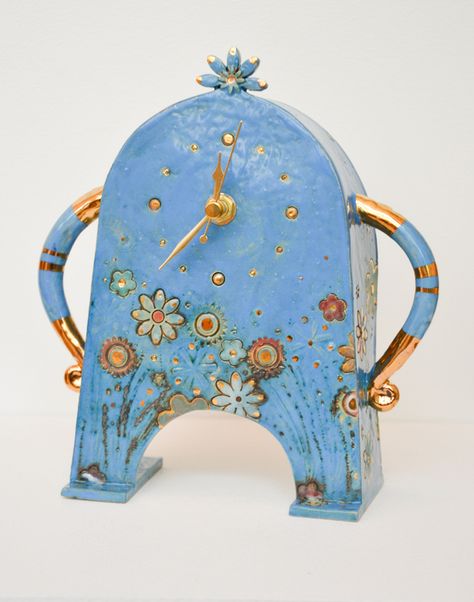 Blue Stroppy Clock by Sarah McCormack - glazed ceramic Tick Tock Clock, Novelty Clocks, Clock Flower, Colorful Pottery, Cool Clocks, Ceramic Workshop, Mantel Clocks, Clock Art, Flower Bird