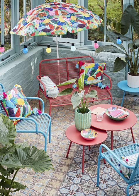 Argos Garden Furniture, Colourful Patio, Colorful Outdoor Furniture, Garden Party Ideas, Colorful Patio, Pallet Garden Furniture, Real Homes, Best Outdoor Furniture, Patio Makeover