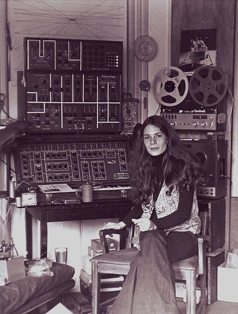 Resident Visitor: Laurie Spiegel's Machine Music | Pitchfork Computer Music, Music Technology, Recording Equipment, Music Studio, Digital Music, Radio Station, Electronic Music, Art Music, Ny Times