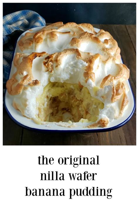 Oven Baked Banana Pudding, Hot Banana Pudding Recipe, Original Banana Pudding Recipe, Nilla Wafer Recipes, Vanilla Wafer Banana Pudding, Nilla Wafer Banana Pudding, Old Fashioned Banana Pudding, Fruit Desert, Banana Pudding Desserts