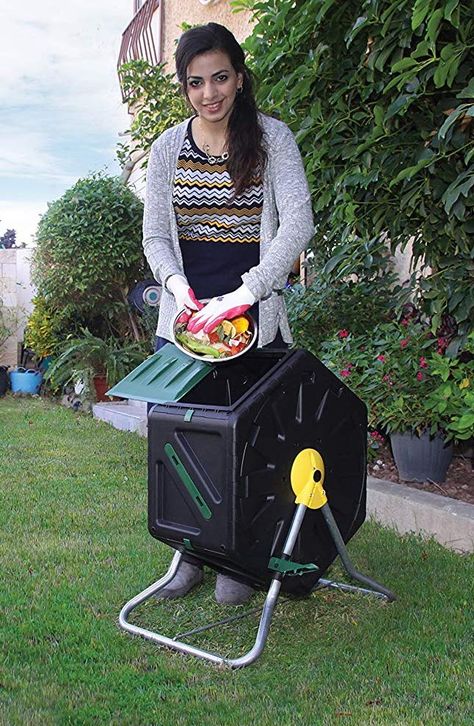 Compost compost bin perfect for urban gardeners and small yards. Compost your food waste to create soil for your garden and flowers. Diy Small Compost Bin Outdoor, Apartment Compost, Raised Veg Beds, Community Compost, Small Compost Bin, Urban Composting, Composting Tips, Outdoor Compost Bin, Attractive Compost Bin