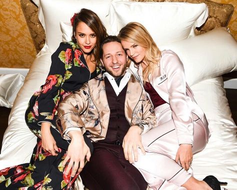 Dolce & Gabbana 2016 Los Angeles Chateau Marmont Fashion Pyjama Party. What an amazing trio. In bed with @jessicaalba, @derekblasberg and @kellysawyer at the #DGPYJAMAPARTY event in Los Angeles. Photo by @bfa for @dolcegabbana. Purple Pjs, Dolce And Gabbana 2016, Girl Spa Party, Satin Pj Set, Pj Party, Selma Blair, Chateau Marmont, Honest Beauty, Garden Party Dress