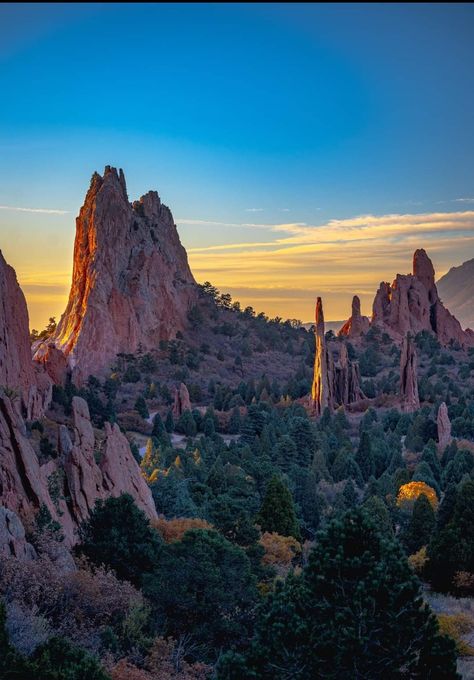 Monument Colorado, Garden Of The Gods Colorado, Colorado National Monument, Heavenly Places, Garden Of The Gods, Travel Camera, Colorado Vacation, Adventure Bucket List, Southwest Desert