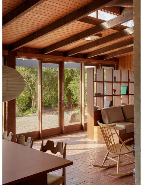 A Photographer + Art Director’s Alistair Knox Home Midcentury Modern House, Built In Sofa, Custom Dining Tables, Brick Flooring, Built In Bookcase, Shelf Design, Mid Century Modern House, Built In Wardrobe, Cabin Homes