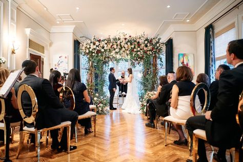 Indoor Small Wedding Ceremony, Home Wedding Ideas Indoor Small Decor, Small Room Wedding Decor, Small Wedding Ceremony Indoor, Indoor House Wedding, Home Wedding Decorations Indoor, House Wedding Ideas Small Indoor, Living Room Wedding Ceremony, Inside Wedding Ceremony