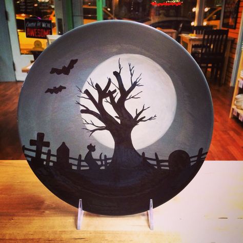 PYOP Halloween Plate Pottery Painting Halloween Ideas, Pottery Pumpkin Painting Ideas, Goth Pottery Painting, Halloween Pottery Painting Ideas, Halloween Pottery Painting, Halloween Pottery Ideas, Halloween Plates Diy, Halloween Pottery, Plate Painting