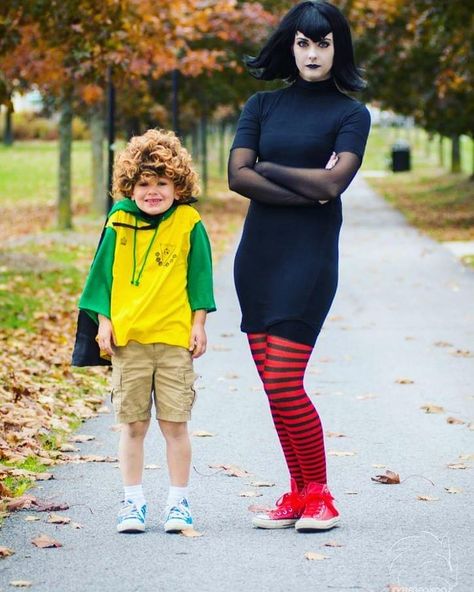 Mavis Johnny And Dennis Costume, Hotel Transylvania Costume Family, Mavis And Dennis, Mavis Halloween Costume, Mavis And Johnny Costume, Mavis Hotel Transylvania Costume, Dennis Hotel Transylvania, Transylvania Costume, Mavis Costume