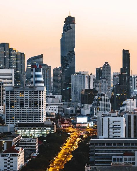 Resembling an imaginative Lego creation that was dropped right into the Bangkok skyline, the cleverly designed MahaNakhon building was… Bangkok Tourist, Keep Going Keep Growing, Bangkok Shopping, Thailand Travel Destinations, Get Paid To Travel, Travel Mood, Paid To Travel, Bangkok City, Bangkok Hotel