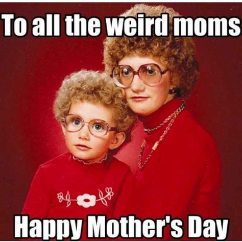 happy mothers day meme weird moms Mothers Day Meme, Happy Mother's Day Funny, Vintage Haircuts, Retro Haircut, Awkward Photos, Awkward Family Photos, Bad Kids, Funny Mothers Day, Funny Mother