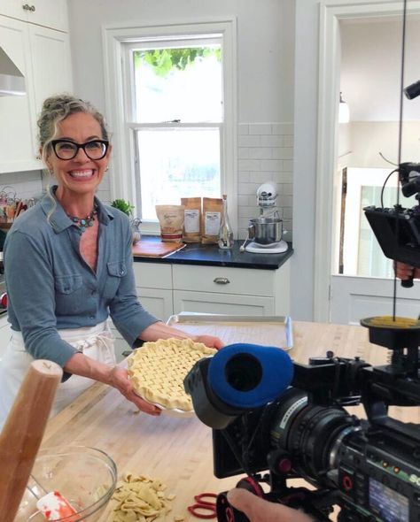 Preview My New Magnolia Network Show Zoe Bakes, Fruit Fool, Magnolia Network, Baking Recipes Cookies, Talented People, New Tv, Eat Dessert First, Super Dad, Pastry Chef