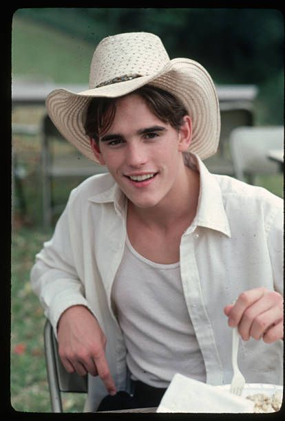 Liars Moon, Matt Dillon The Outsiders, Young Matt Dillon, Matt Dallas, 80s Actors, Dallas Winston, 80s Men, Buster Keaton, Matt Dillon