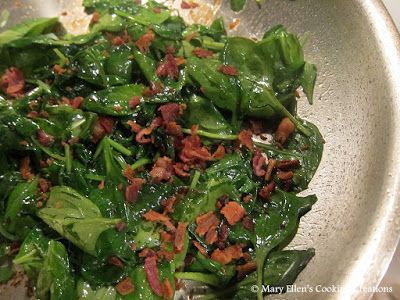 Mary Ellen's Cooking Creations: Sauteed Spinach with Bacon Cooked Spinach Recipes, Spinach Recipes Side, Spinach With Bacon, Fried Spinach, With Cornbread, Spinach Recipe, Sauteed Spinach, Food Easy, Thanksgiving Side