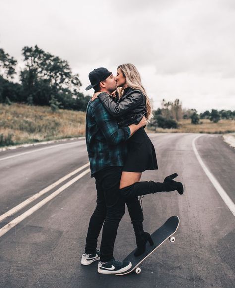 Tim & Olivia's autumn outdoor engagement shoot was an absolute dream, but it  started out a bit rough, with some forgotten skateboards, and these two literally drove to the nearest store at the last second to buy a board! // Fall Engagement Couples Photos, Fall Couples Photos, Midwest Fall Engagement, Skateboard Couples Session, Skateboard Engagement Photos, Adventurous Couples Photos, Adventurous Engagement Session Skateboarding Couples, Cute Couple Outfits Swag, Skater Photoshoot, Skater Couple, Midwest Fall, Fall Couple Photos, Fall Couples, Skateboard Photography, Illinois Wedding