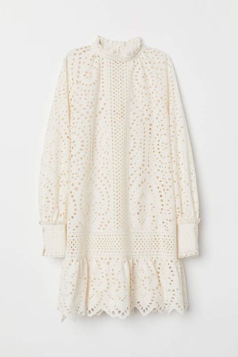 H&M - Eyelet Embroidery Tunic - White Katun Bordir, Biker Look, Sneaker Trend, Calf Length Skirts, Eyelet Embroidery, Winter Mode, Muslimah Fashion Outfits, Embroidery Blouse, Fashion Weeks