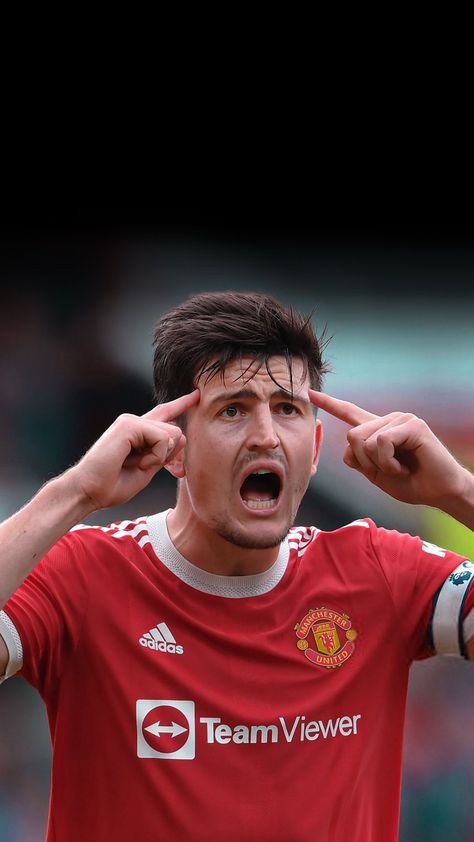 Harry Maguire Wallpaper, Football Defenders, Maguire Manchester United, Football Animation, Ronaldo Shirtless, Manchester United Old Trafford, Soccer Drawing, Harry Maguire, Fc Barcelona Wallpapers