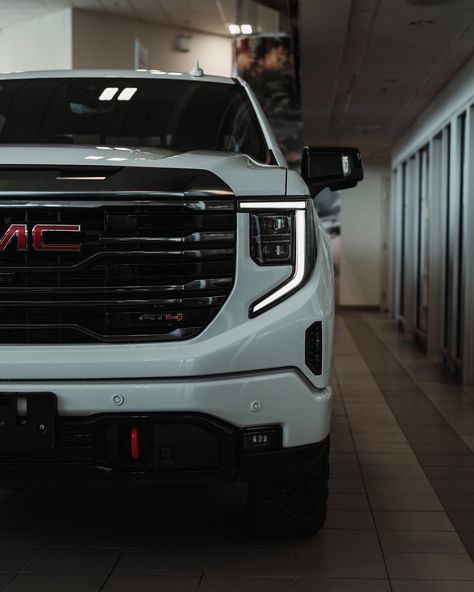 Power, performance, and precision—the GMC Sierra 1500 has it all. And from August 9-26, you can get employee pricing on all GMC Sierra 1500s with a crew cab. Visit the dealership or call us for more information 📞 @gmc @gmccanada #gmc #gmccanada #gmctrucks #winnipeg #winnipegcars Gmc Elevation, White Gmc Sierra, Gmc At4, 2020 Gmc Sierra 1500, Sierra Gmc, Gmc Sierra 2500hd, Visual Board, Gmc Trucks, Gmc Sierra 1500