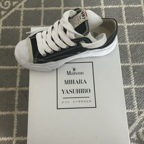 Maison Mihara Yasuhiro Peterson OG Sole Canvas Low Black-size 6.5 Maison Mihara Yasuhiro Shoes, Mihara Yasuhiro Shoes, Maison Mihara Yasuhiro, Maison Mihara, Black Converse, Size 6, Brand New, Canvas, Jewelry Watches