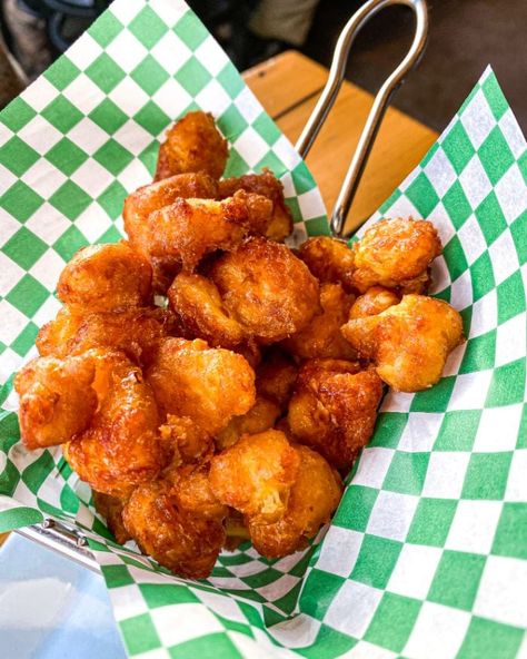 Fried Cheese Curds in Minnesota Minnesota Food Recipes, Minnesota Recipes, Minnesota State Fair Food, State Recipes, Minnesota Restaurants, Minnesota Food, Juicy Lucy Burger, Waffle Cone Recipe, Minneapolis Photography