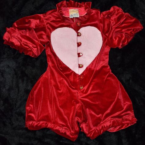 680 Likes, 5 Comments - Thread Baroness (@threadbaroness) on Instagram: “Red velvet heart pocket jumpsuit now SOLD ! Fits xl-2xl best. Link in my bio ❤️” At Home Clown Costume, Cupidcore Aesthetic Outfit, Lobster Halloween Costume, Retro Circus Aesthetic, Vintage Valentines Outfits, Clown Core Aesthetic Outfits, Love Core Fashion, Heartcore Outfit, Red Clown Aesthetic