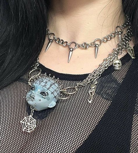 Creepy Jewelry Diy, Creepy Jewelry, Weird Jewelry, Dark Outfits, Alien Art, Velvet Lace, Wasp, Body Mods, Kawaii Clothes