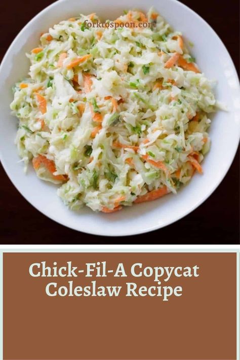 Copycat Coleslaw Recipe, Chick Fil A Coleslaw Recipe, Copycat Coleslaw, Chick Fil A Copycat, Coleslaw Recipe Easy, Slaw Recipes, Salad Recipes For Dinner, Veggie Salad, Coleslaw Recipe