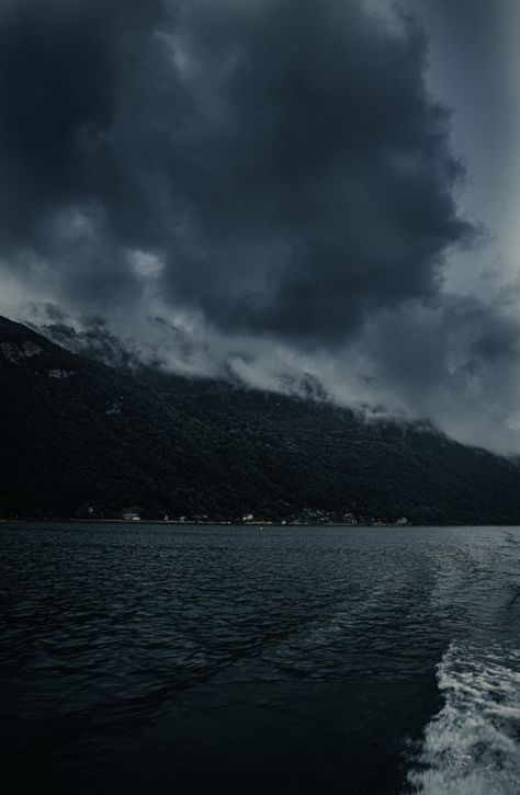 Blue Grey Wallpaper, Dark Weather, Rainy Sky, Annecy France, Cloudy Weather, Color Vibe, Grey Clouds, Dark Clouds, Dark Blue Grey