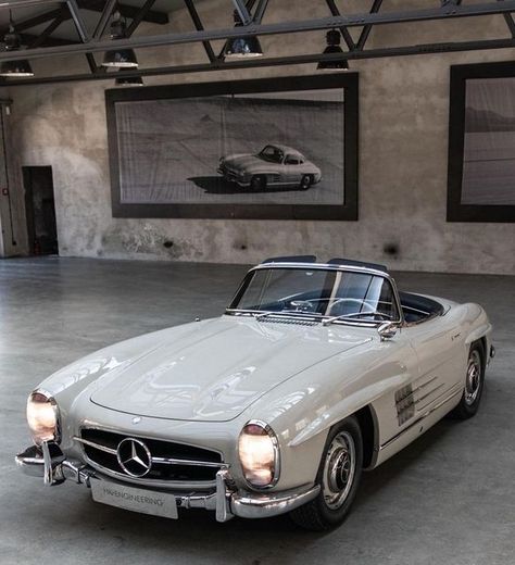 Vintage | Cars on Instagram: "1963 Mercedes-Benz 300 SL Roadster in White Gray Rate this car 1-100 ⬇️ Follow @oldtimegarage For Daily car content! 🌟 📸: @phil.beis for @hkengineering , DM for removal/credit (All rights® are reserved & belong to their respective owners) #300SL #Roadster #MercedesBenz" White Vintage Porsche, Mercedes Benz Vintage Classic Cars, White Vintage Car Wedding, Mercedes All Models, Old Mercedes Benz Vintage, Vintage Convertible Cars, Vintage Mercedes Convertible, 300sl Mercedes, Mercedes Roadster