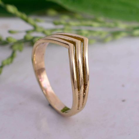 Excited to share the latest addition to my #etsy shop: V Gold 18K Ring, Stacking Ring, Chevron Ring, Minimalist Ring, Wedding Band, Geometric Ring, Ring Set, Gift for Her, Dainty Ring, Thumb Ring https://etsy.me/3J39rMg #men #minimalist #no #gold #yes #lovefriendship # Seashell Applique, Vanki Ring, Latest Gold Ring Designs, Gem Rings, Jewelry Necklace Simple, Fancy Jewelry Necklace, Gold Jewelry Simple Necklace, Fancy Jewellery Designs, Gold Rings Fashion