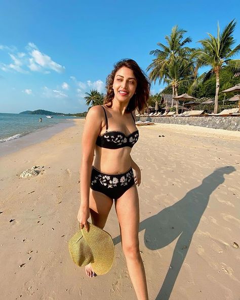 Anushka Ranjan, Devon Ke Dev Mahadev, Sonarika Bhadoria, Virat Kohli Instagram, Koh Samui, Bollywood Actress, My Eyes, The Sun, Swimming