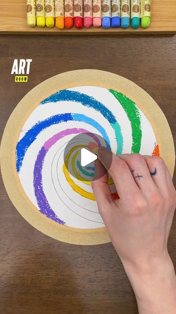 Art Room on Instagram: "Learn to blend colors with oil pastels 🙌🖍️ #art #artroom #tuto #drawing #oilpastel" Blending Art Drawings, Pastel Colors Drawing Ideas, Drawing With Oil Pastels Ideas, Drawing By Oil Pastels, Oil Pastel Crafts, Art Oil Pastel Easy, Kids Oil Pastel Drawing, Simple Pastel Drawing, Oilpastel Draw Easy