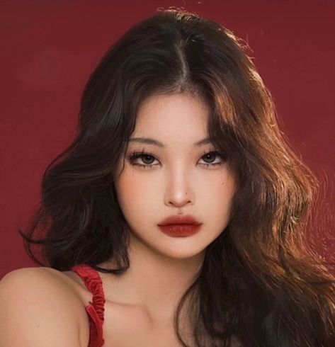 Red Makeup Looks, J Makeup, Red Lips Makeup Look, Asian Makeup Looks, Christmas Luxury, Red Lip Makeup, Cool Makeup Looks, Red Makeup, Fancy Makeup