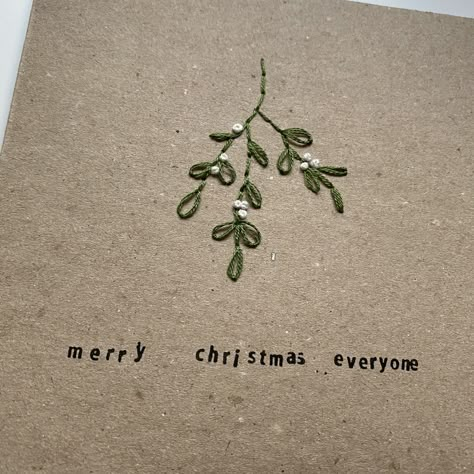 Embroidered Christmas Cards, Mistletoe Diy, Doodle Food, Stitching On Paper, Mistletoe Christmas, Embroidered Christmas, Embroidery Christmas, Merry Christmas Greetings, Christmas Card Crafts