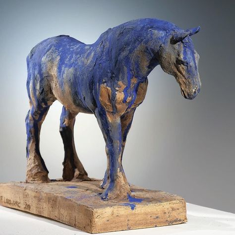 Horse Figures, Horse Ceramic, Horse Art Drawing, Ceramic Sculpture Figurative, Blue Horse, Animals In Art, Unicorn Art, Animal Sculpture, Horse Sculpture