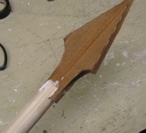 DIY Cardboard Spear Diy Spear, Roman Spear, Spartan Spear, Nativity Costumes, Spear Head, Medieval Decor, Cardboard Toys, Pinterest Diy Crafts, Woodworking Inspiration