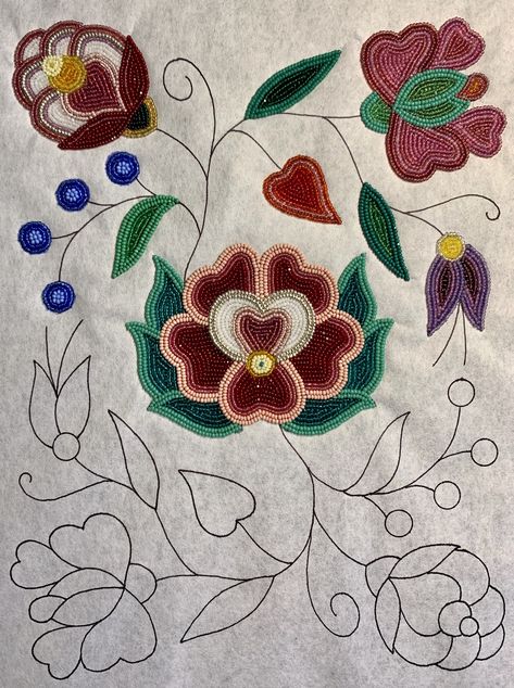 Native American Beadwork Patterns Flowers, Ojibwe Floral Design Patterns, Metis Beadwork Patterns Flower, Ojibwa Beadwork, Anishinaabe Art, Ojibwe Beadwork, Metis Beadwork Patterns, Beading Templates, Métis Beading