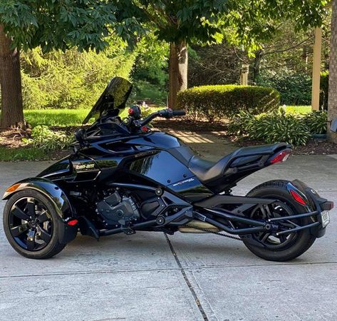 Canam Spyder, Can Am Ryker, Three Wheel Motorcycles, Custom Trikes, Can Am Spyder, Futuristic Motorcycle, Bike Pics, Dream Vehicles, Moto Cross