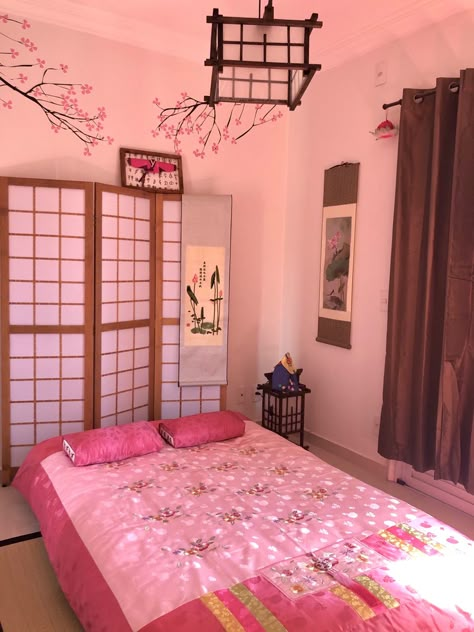 Tokyo Themed Bedroom, Tokyo Style Room, Traditional Japanese Room Aesthetic, Japan Home Aesthetic, Japanese Aesthetic Bedroom, Apartment Japanese Style, Asian Room Aesthetic, Tokyo Bedroom, Japan Apartment Aesthetic