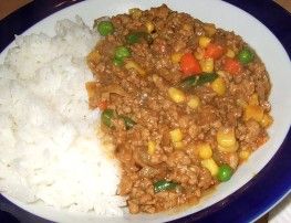 Hamburger Curry Recipe, Hamburger Curry, Hawaii Recipe, Hamburger Dishes, Hawaiian Recipes, Curry Stew, Hawaiian Dishes, Hawaii Food, Island Food