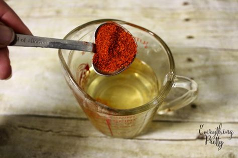 Essential Oils For Fertility, Cayenne Pepper Recipes, Herbal Salve Recipes, Canning Tools, Salve Recipes, Muscle Rub, Lip Balm Containers, Rub Recipes, Organic Remedy