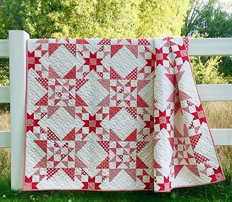 Red and White is so Beautiful in This Quilt - Quilting Digest 2 Color Quilts, Star Patchwork, Quilting Digest, Two Color Quilts, Red And White Quilts, White Quilts, Patriotic Quilts, Red Quilts, Star Quilt Patterns