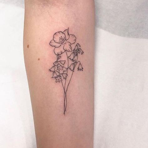 Simplistic Tattoo Minimalist, Bluebell Tattoo, Simplistic Tattoo, Flower Tattoos For Women, June Flower, Daffodil Flowers, Daffodil Tattoo, Tattoo Minimalist, Shape Tattoo