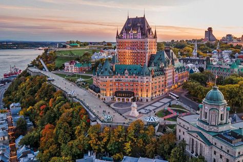 Chateau Frontenac Quebec, Incredible Architecture, Chateau Frontenac, Taking A Walk, Le Chateau, Quebec City, Safe Travel, Step Back, Transform Your Life