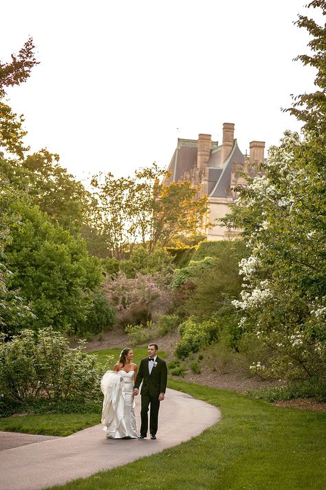 Lioncrest Biltmore Wedding, Biltmore Wedding Asheville, Biltmore Estate Engagement Photos, Biltmore Engagement Photos, Biltmore Photoshoot, Biltmore Estate Library, Biltmore Engagement, Biltmore Estate Wedding, Biltmore Wedding