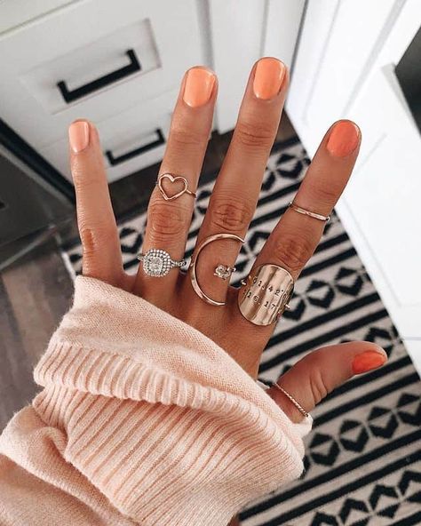 35+ Amazing Ombre Nails You Need To Try! - Prada & Pearls Orange Ombre Nails, Summer Nail Colors, Orange Nail Designs, Pink Ombre Nails, Basic Nails, Ombre Nail Designs, Summer Nails Colors, Dipped Nails, Orange Nails