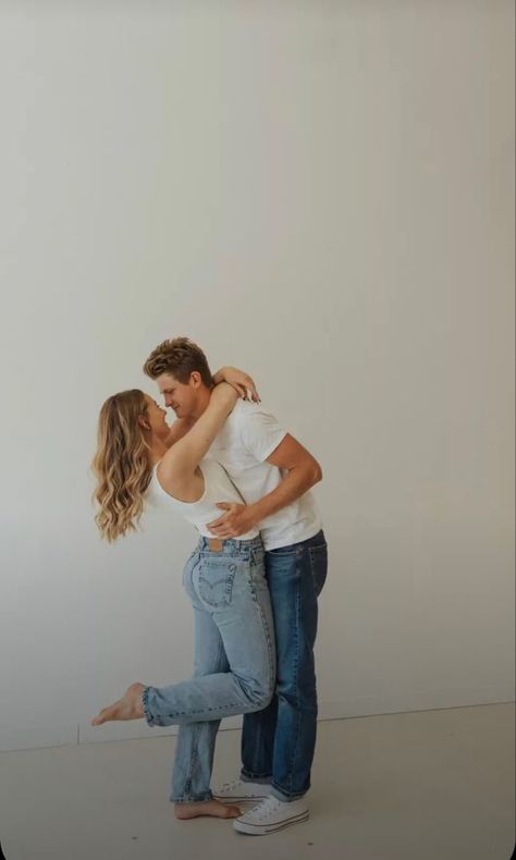 Couple Poses On Bed, Couples Posing Guide, Valentine’s Day Poses Couples, Studio Session Engagement, Anniversary Photo Shoot Ideas Studio, Engagement Photos Inside Studio, Couple Photo Indoor, Engagement Session In Studio, Husband And Wife Photoshoot Ideas