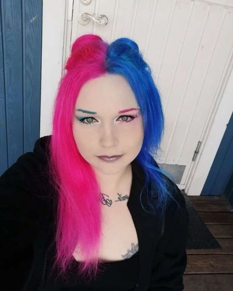 Dark Blue And Pink Hair, Blue Split Dye Hair, Blue Split Dye, Pink And Blue Hair, Blue Hair Color Ideas, Weird Haircuts, Bright Blue Hair, Arctic Fox Hair Dye, Blue And Pink Hair