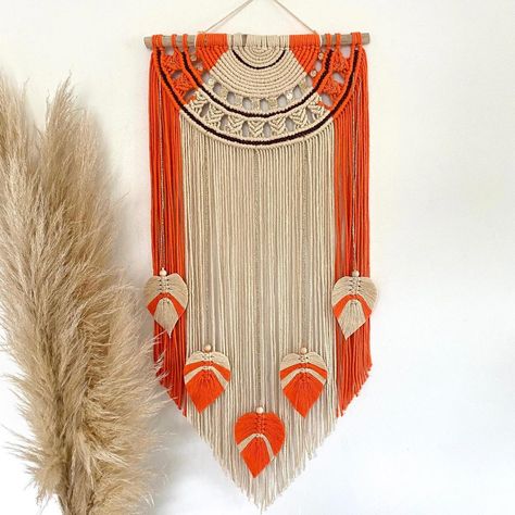 Mural Macrame, Macrame Projects Ideas, Macrame Products, Tapestry Ideas, Macrame Wall Hanging Patterns, Macrame Wall Art, Macrame Bag, Macrame Decor, Macrame Art